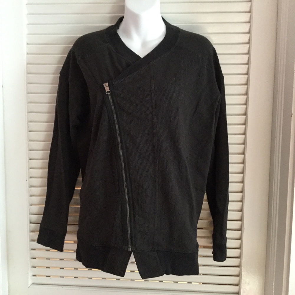 Lululemon  wrap jacket size M/L